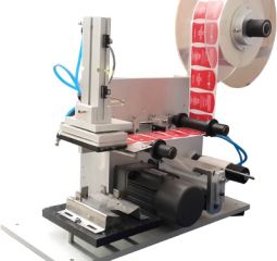 Máy dán nhãn decal chai vuông thủy tinh bán tự động