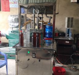 Máy chiết rót piton 2019